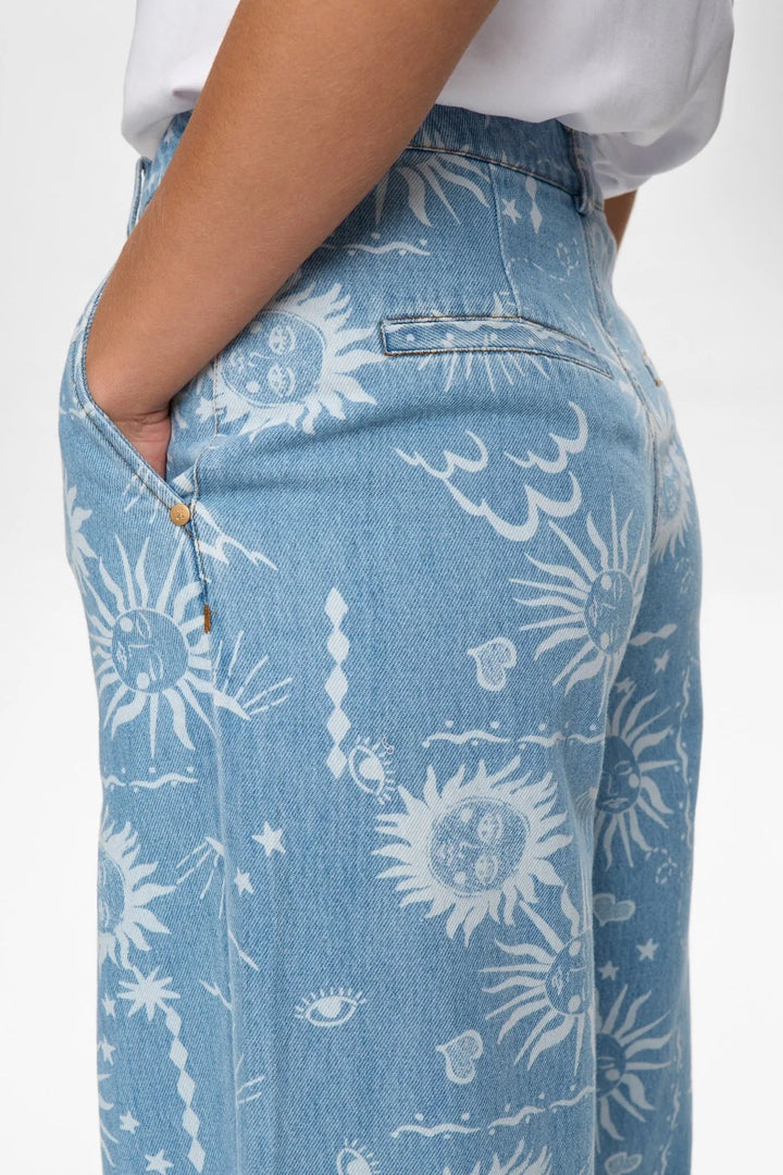 LIGHT BLUW DENIM GISELLY WIDE JEAN