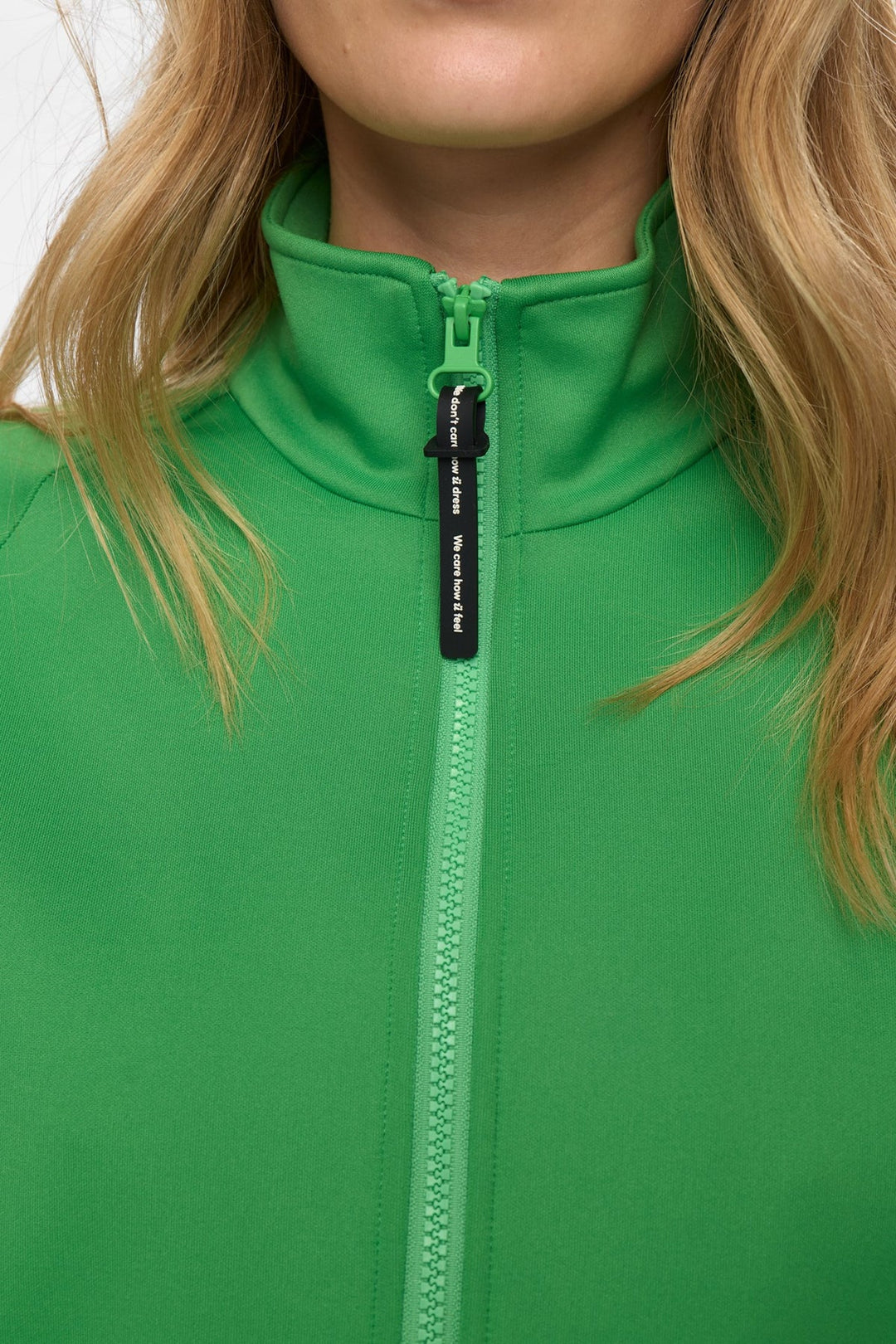 VIBRANT GREEN SENADA ZIP UP TOP