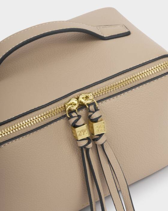 MEDIUM SOHO MAKEUP & WASH BAG LIGHT TAUPE