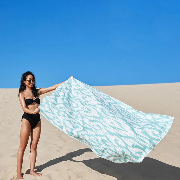 SOFT SEAFOAM QUICK DRY BEACH TOWEL