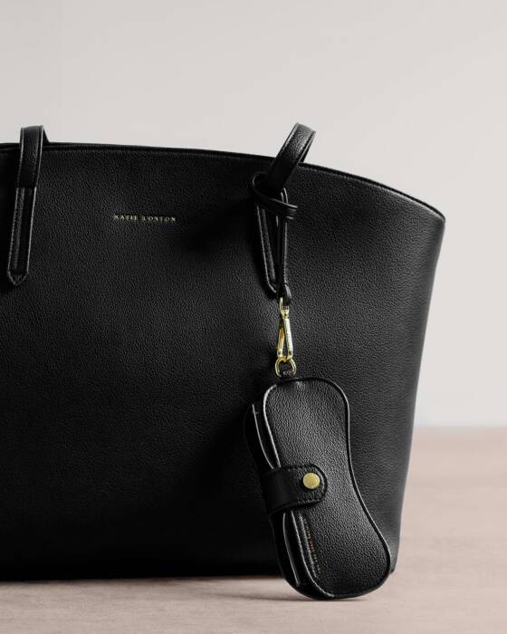 EVERYDAY GLASSES CASE BLACK