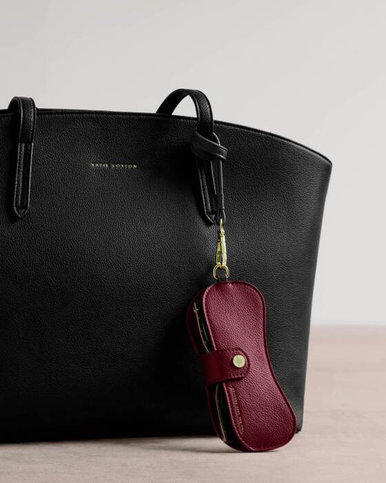 EVERYDAY GLASSES CASE CHERRY