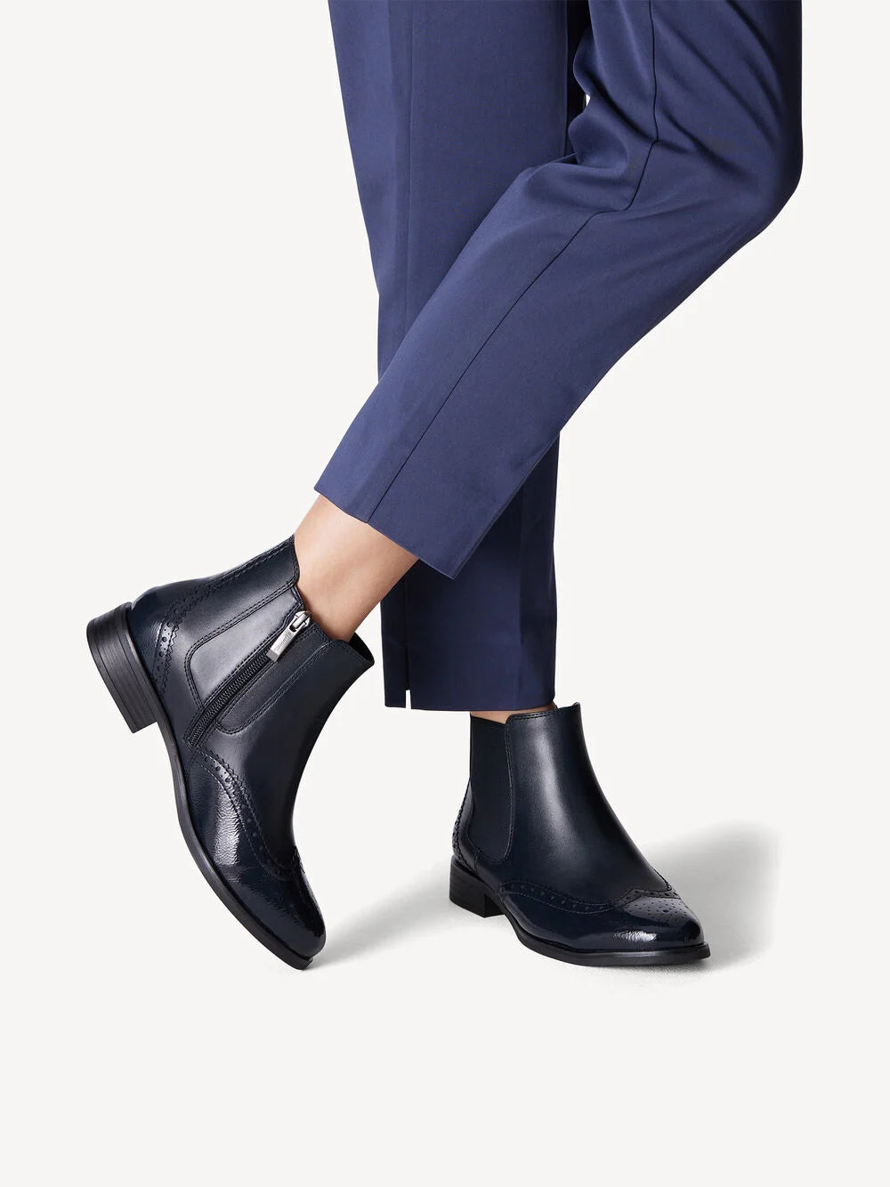 WOMEN BOOTS NAVY