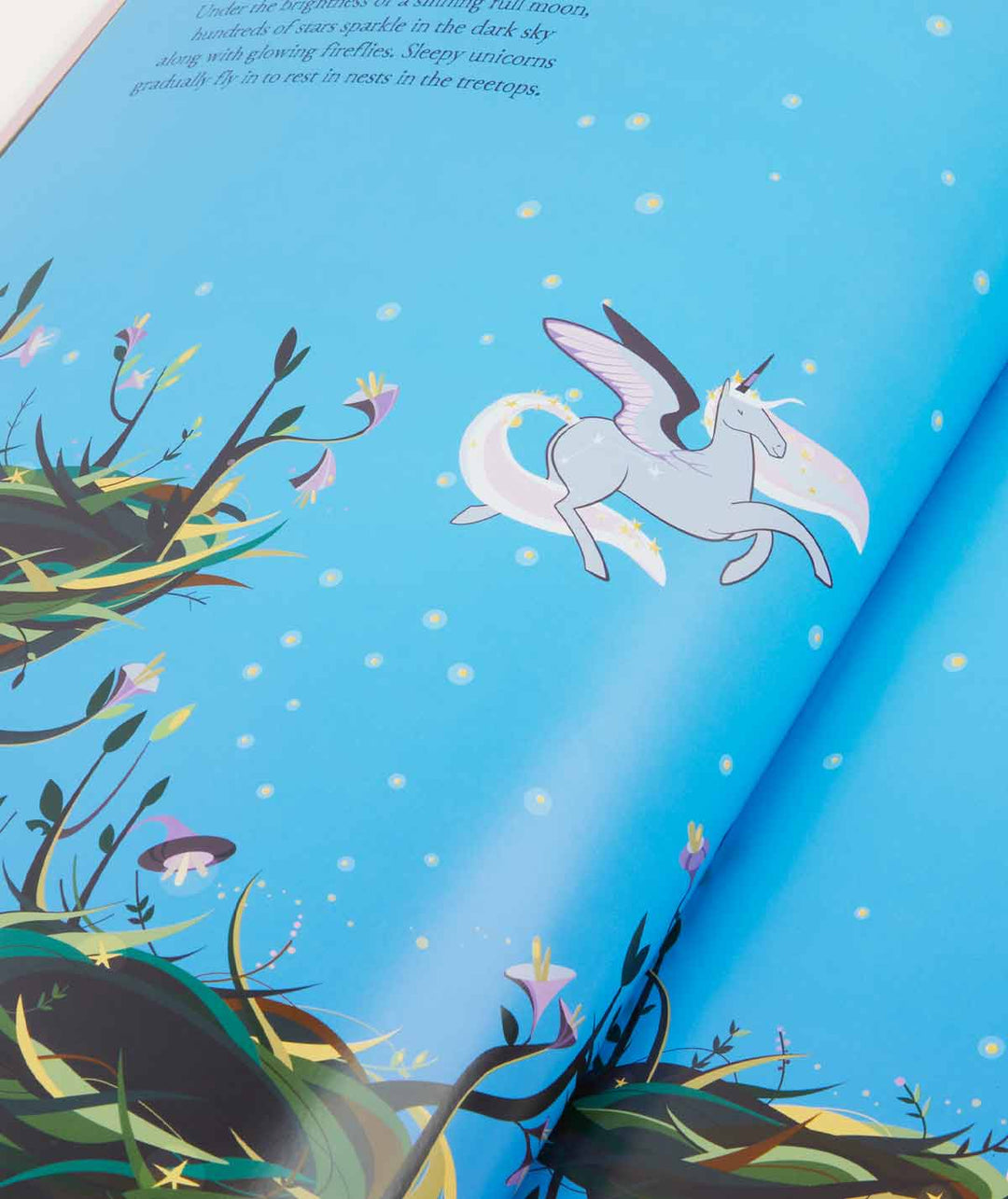 UNICORNS STICKER BOOK