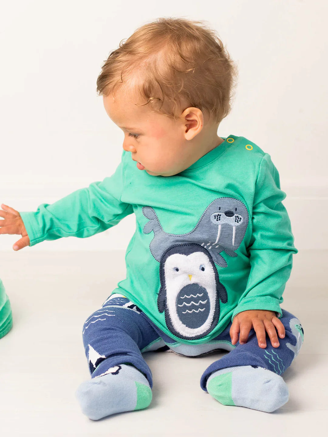 ARCTIC FRIENDS TOP
