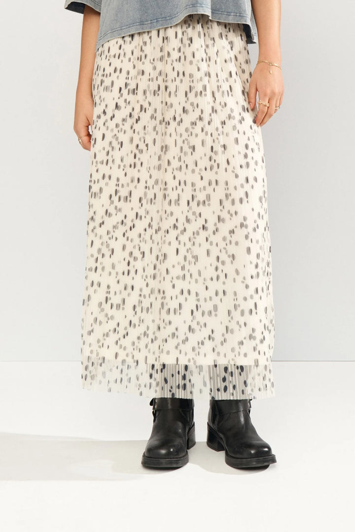 PRISTINE DALMA MESH SKIRT