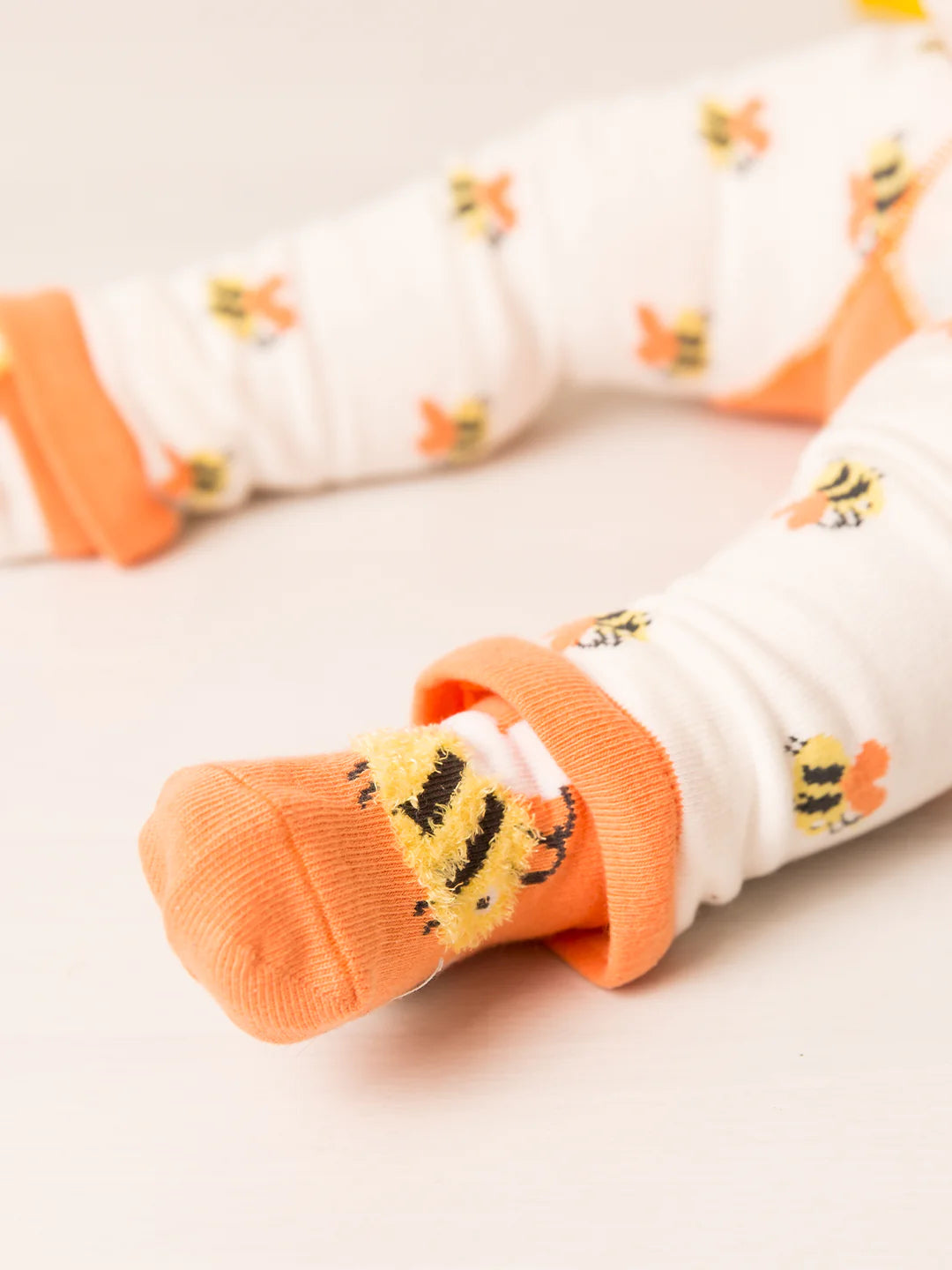 HONEY BEE TOP & LEGGING WITH SOCKS GIFT SET