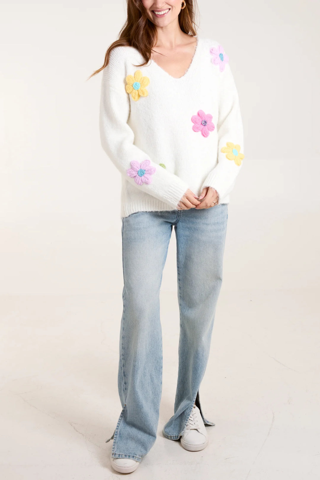 IVORY FLOWER KNIT EMBROIDERY V NECK JUMPER