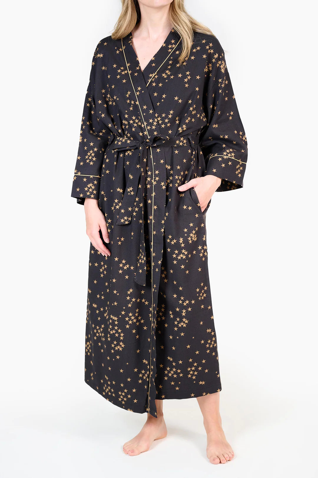 BLACK APOLLO ROBE