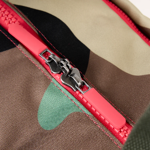 Gatwick Medium Duffel Bag in Vintage Camo Canvas - Medium
