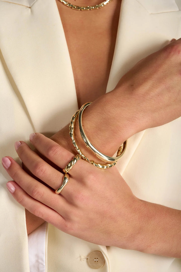 SERENITY BANGLE GOLD