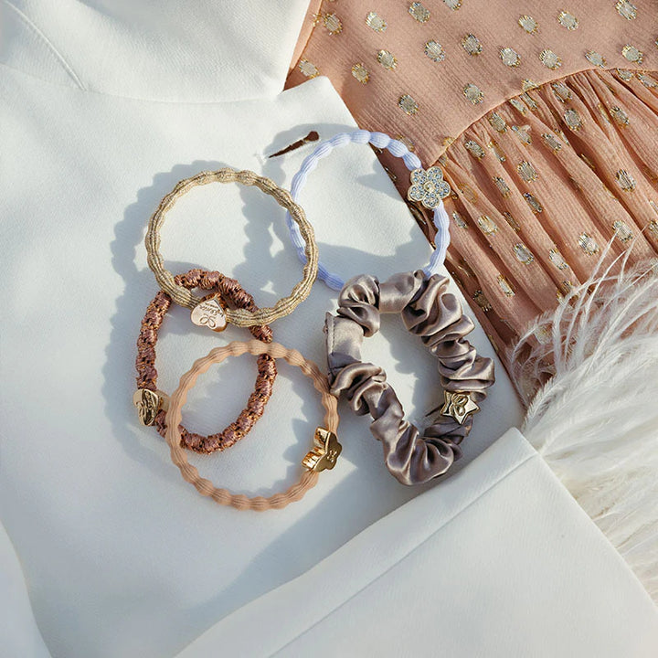 THE SHIMMERING PEACH BOX