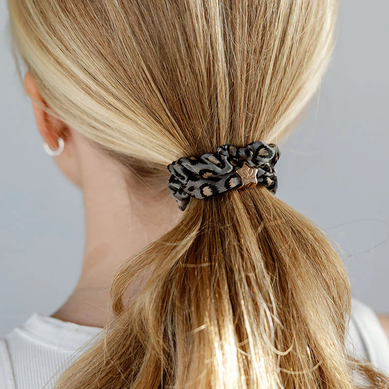 GREY LEOPARD SILK SCRUNCHIE