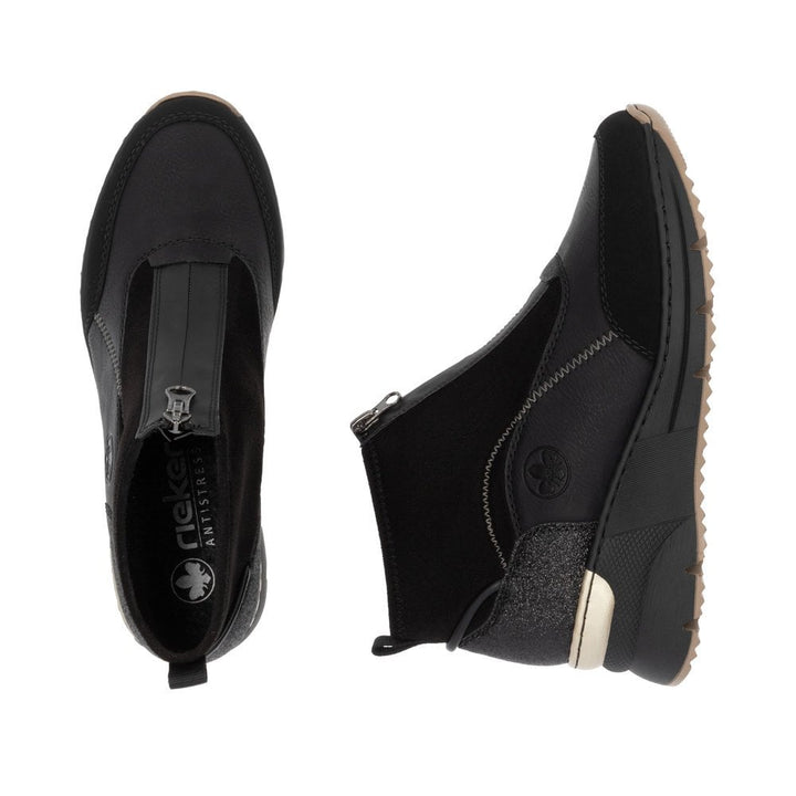 BLACK WEDGE TRAINER BOOT