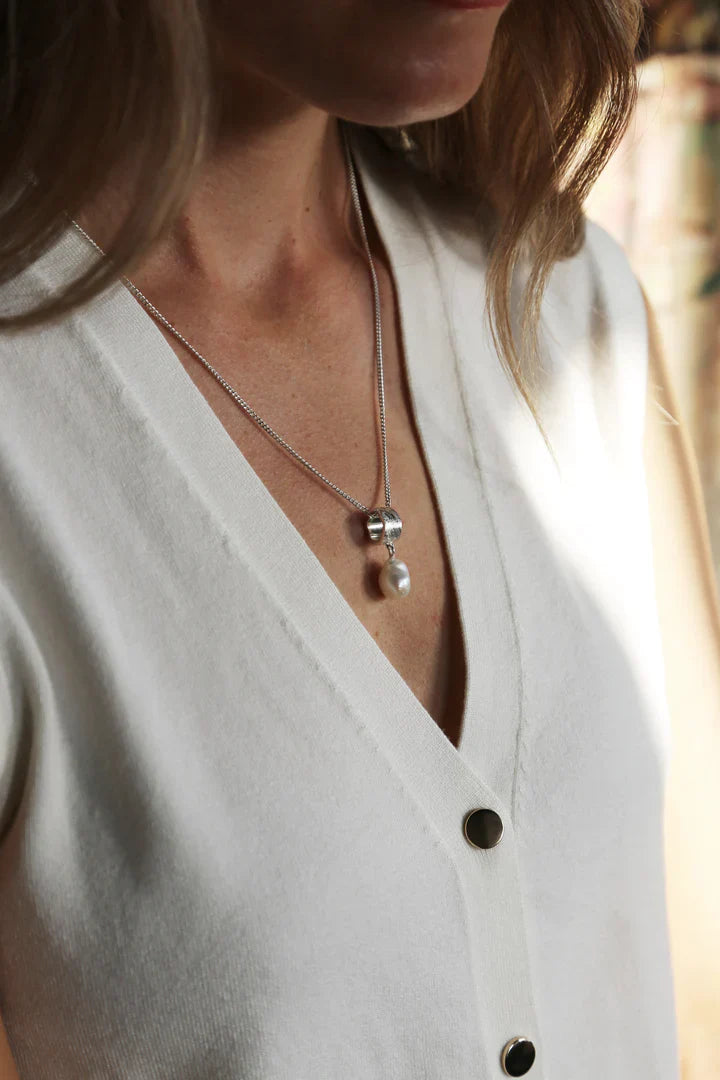 FRESHWATER PEARL NECKLACE SILVER