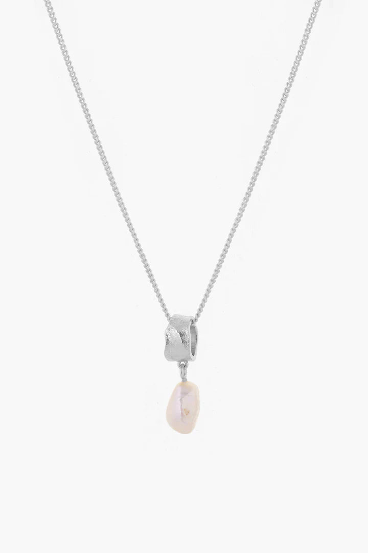 FRESHWATER PEARL NECKLACE SILVER