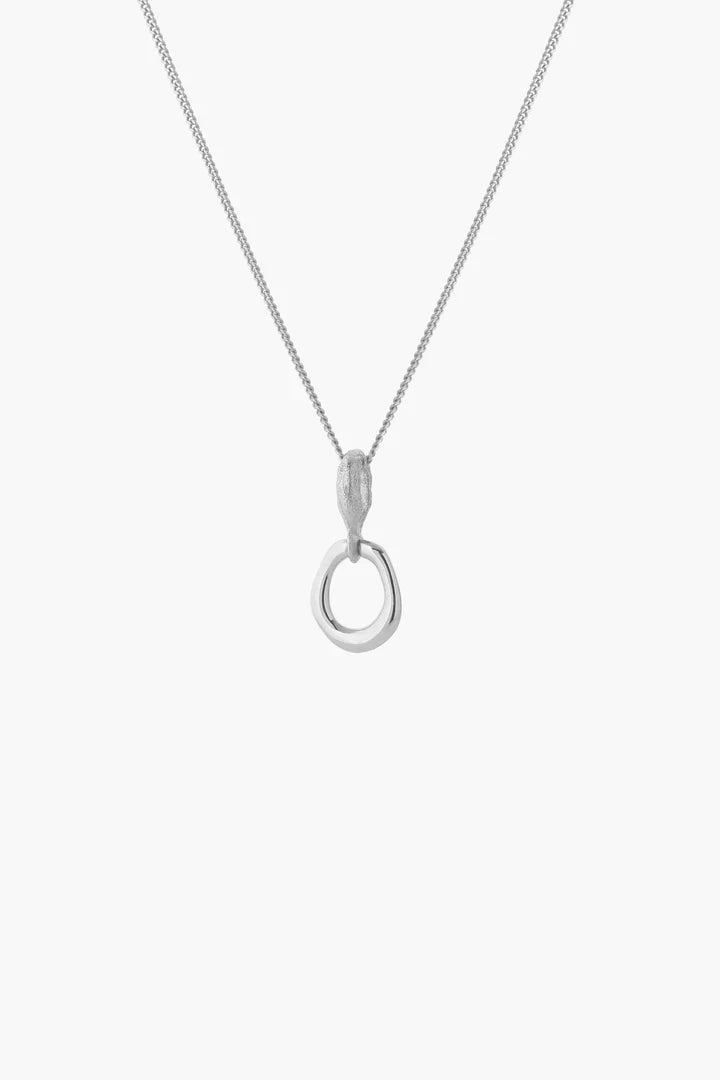 CAPTURE NECKLACE SILVER