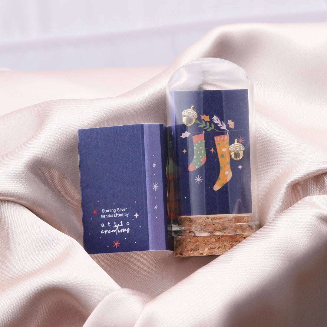 XT005 'STOCKING' Christmas Nuts Earrings: Silver