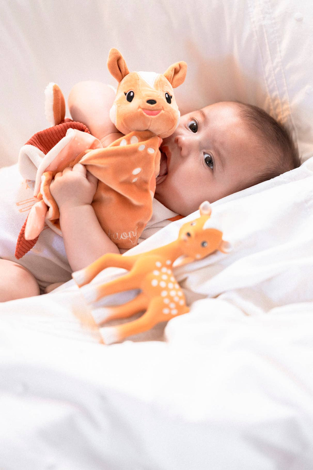 Sophie la girafe Fan Fan the Fawn Comforter IEUF