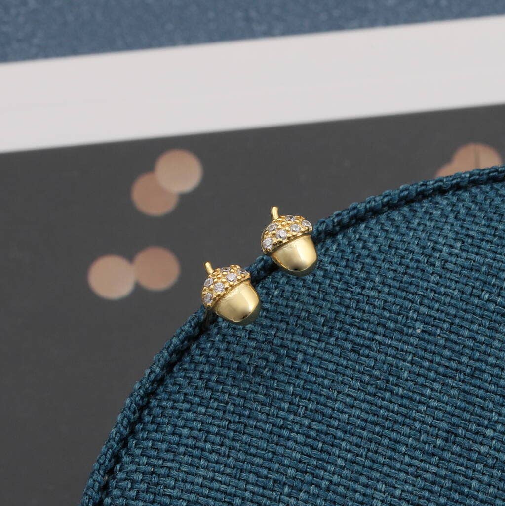 XT005 'STOCKING' Christmas Nuts Earrings: Silver