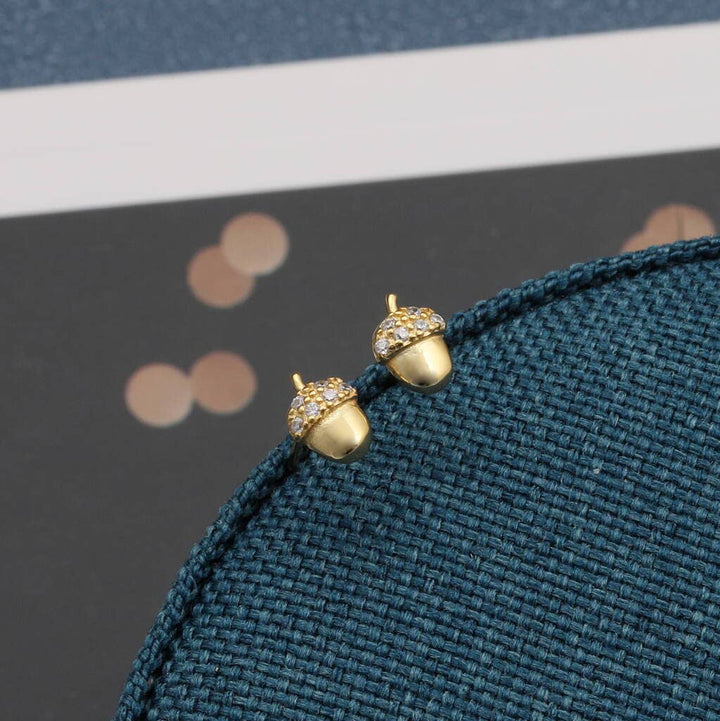 XT005 'STOCKING' Christmas Nuts Earrings: Silver