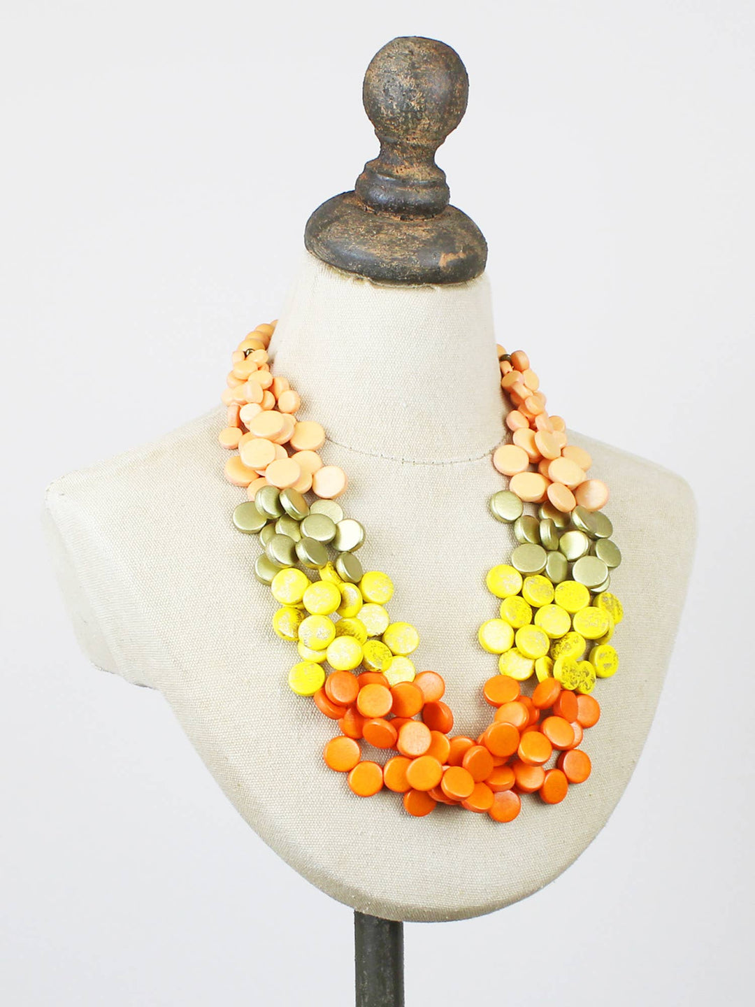 WOODEN DISC CLUSTER NECKLACE