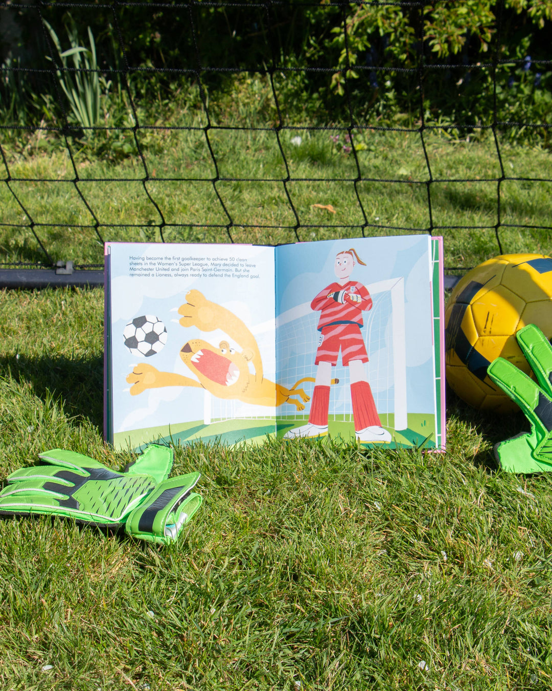 Little People, Big Dreams: Mary Earps