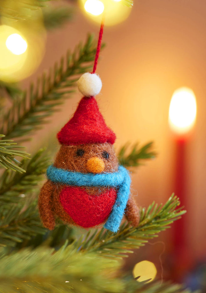 Set of 5 Hanging Felt Robin Decorations
