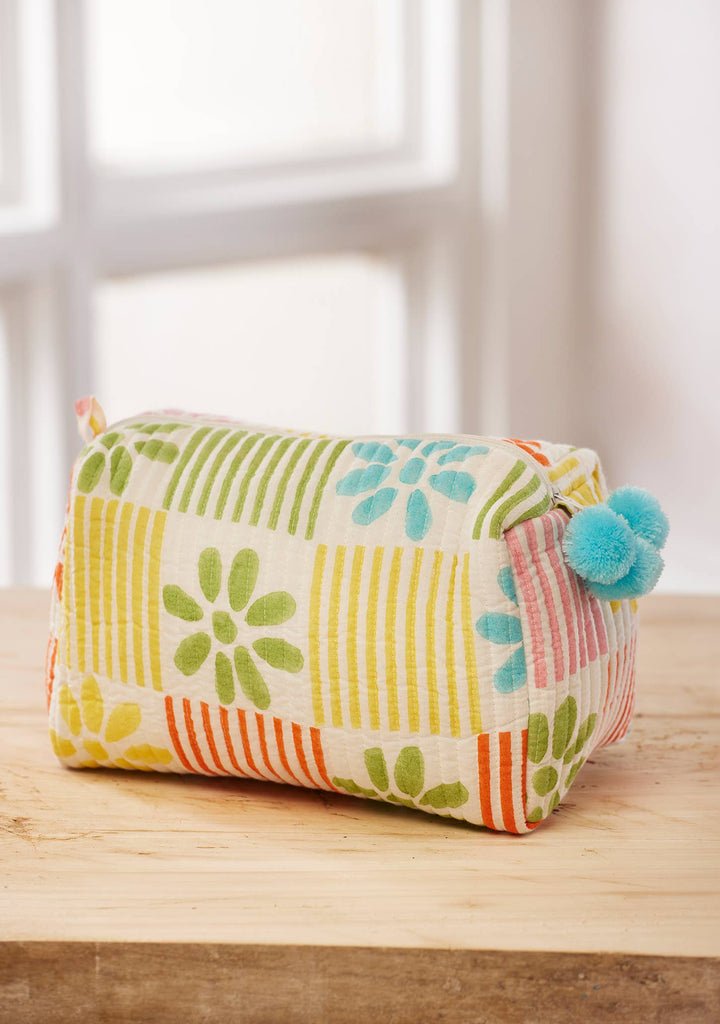Daisy Check Block Print Wash Bag