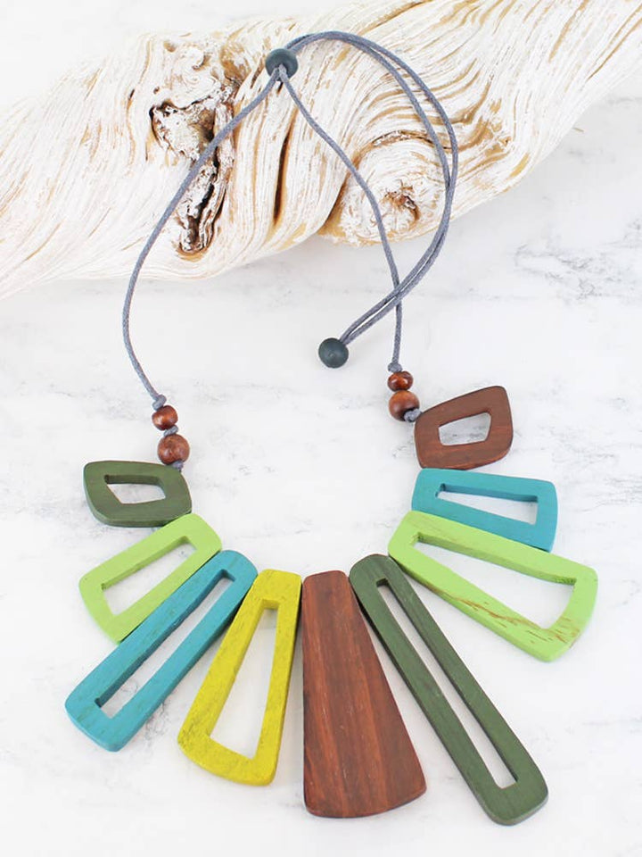 WOODEN "KASANDRA" NECKLACE