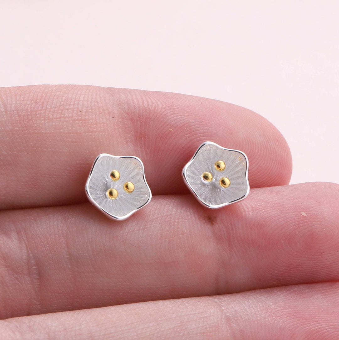 TT51019 Birthday flowers in a bottle