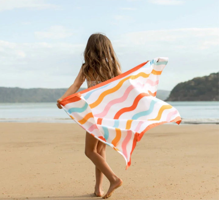 KIDS SQUIGGLE FACE MEDIUM BEACH TOWEL
