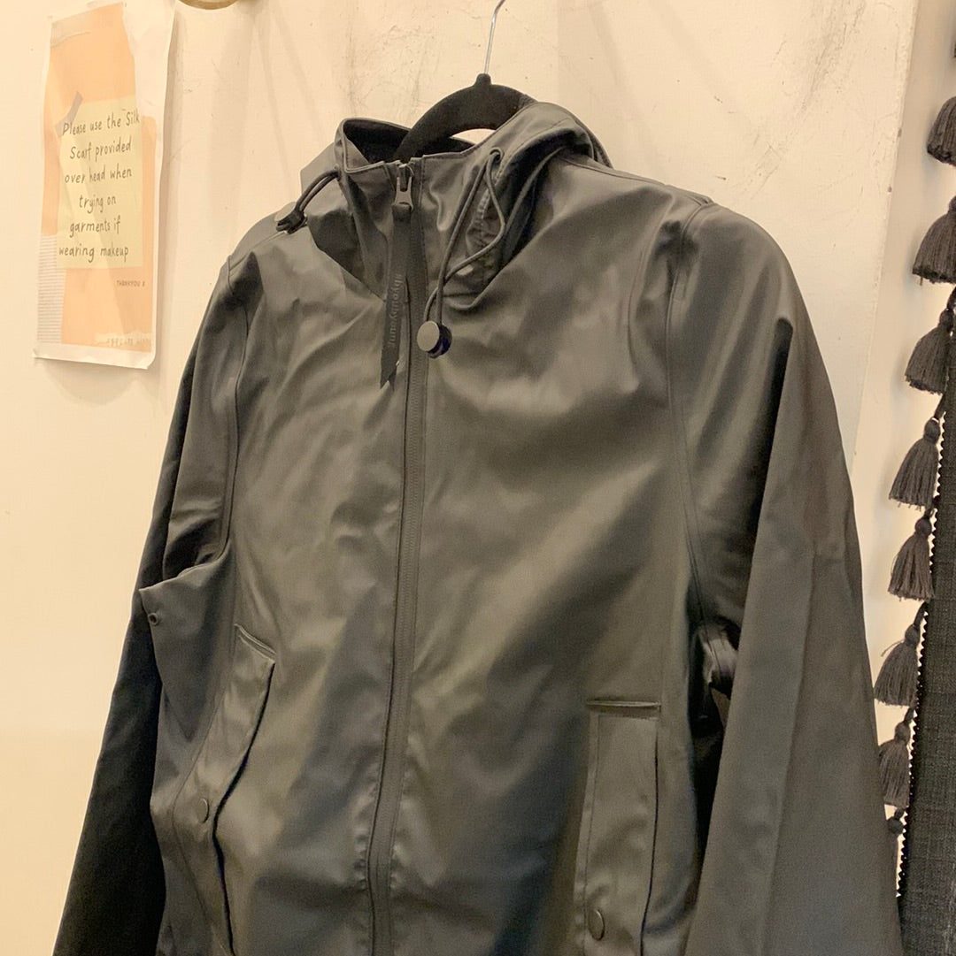 BLACK AVAN RAINCOAT