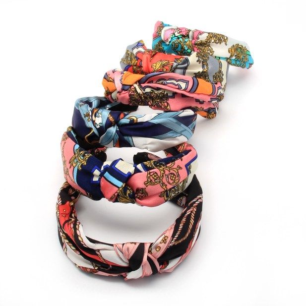 ABSTRACT PRINT KNOTTED HAIR