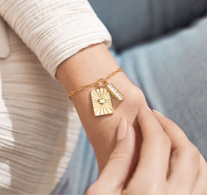 NOVA HEART CLUSTER GOLD BRACELET