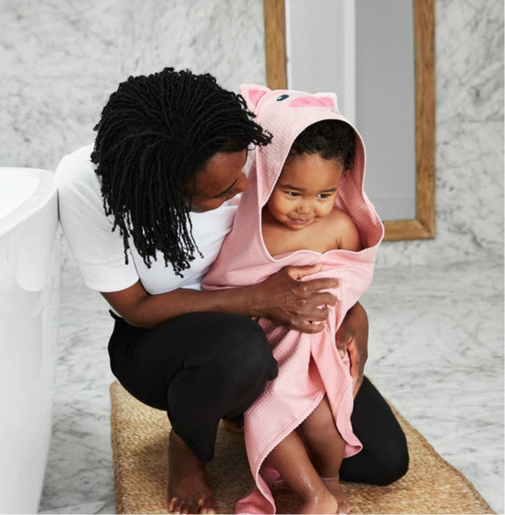 BABY PARKER PIG HOODED TOWEL