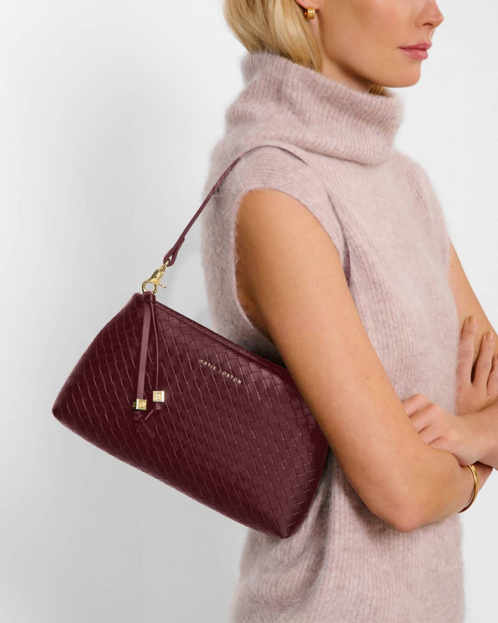 NOVA SMALL SHOULDER BAG