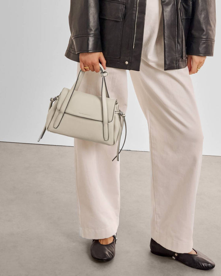 Alyssa Top Handle