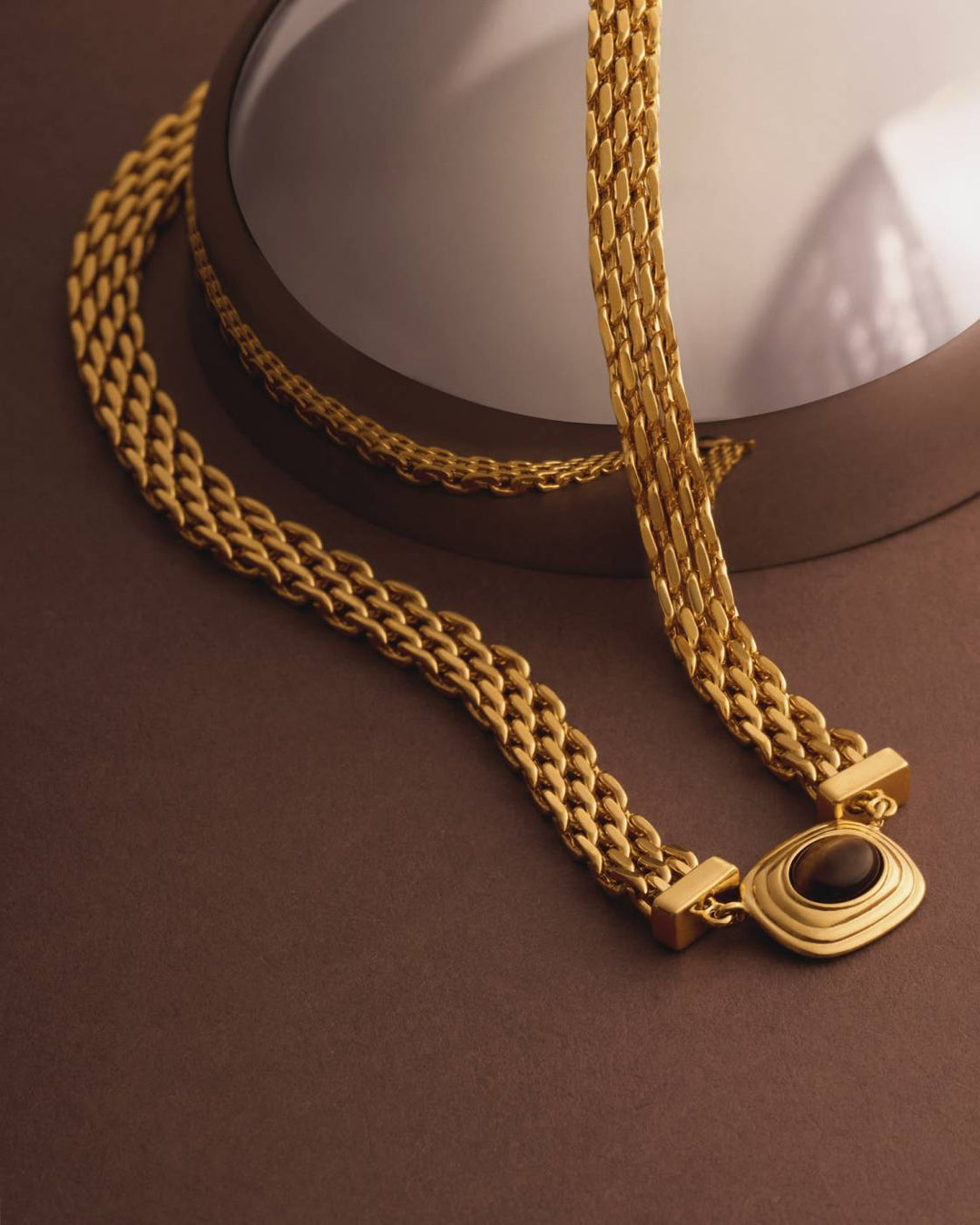 Tiger'S Eye Button Necklace
