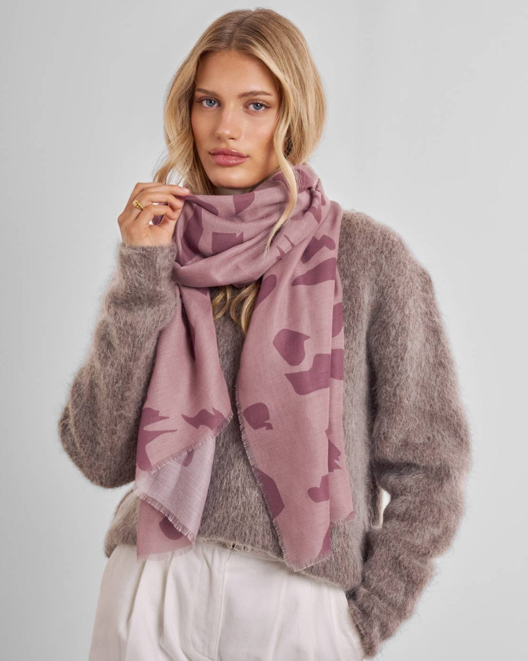 Printed Scarf - Large Leopard