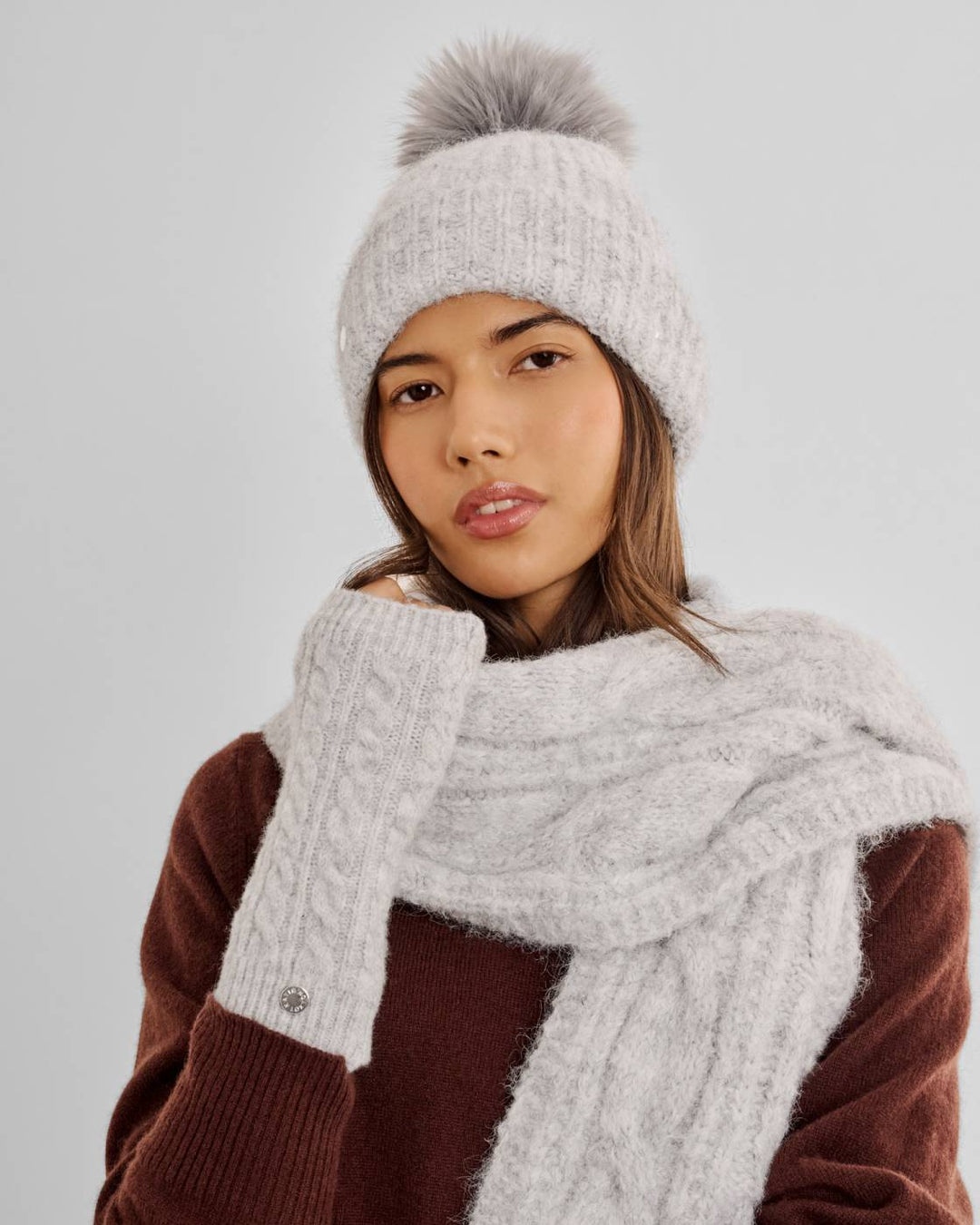 Cable Knit Hand Warmer