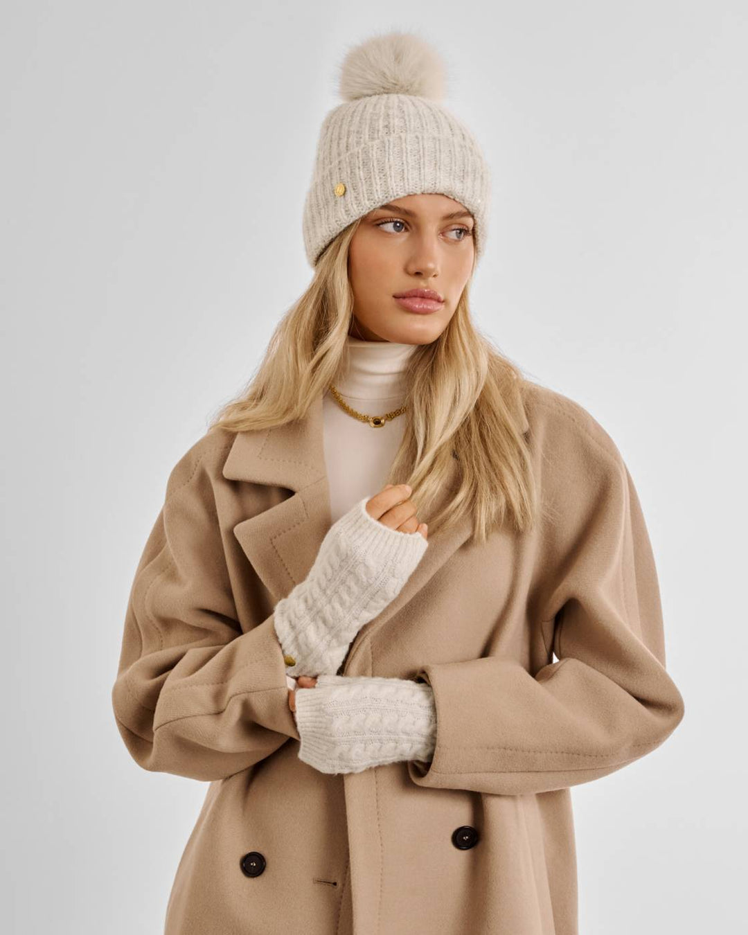 Cable Knit Hand Warmer