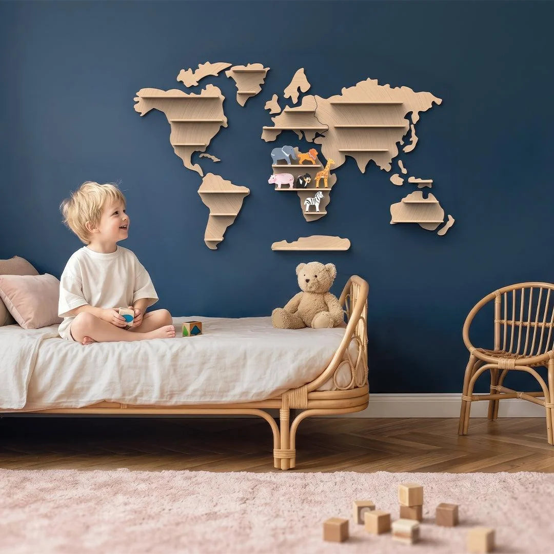 World Map Animal Shelf (including a starter set with 6 animals)