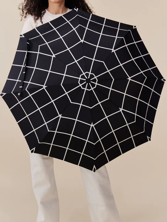 BLACK GRID ECO-FRIENDLY WIND RESISTANT UMBRELLA