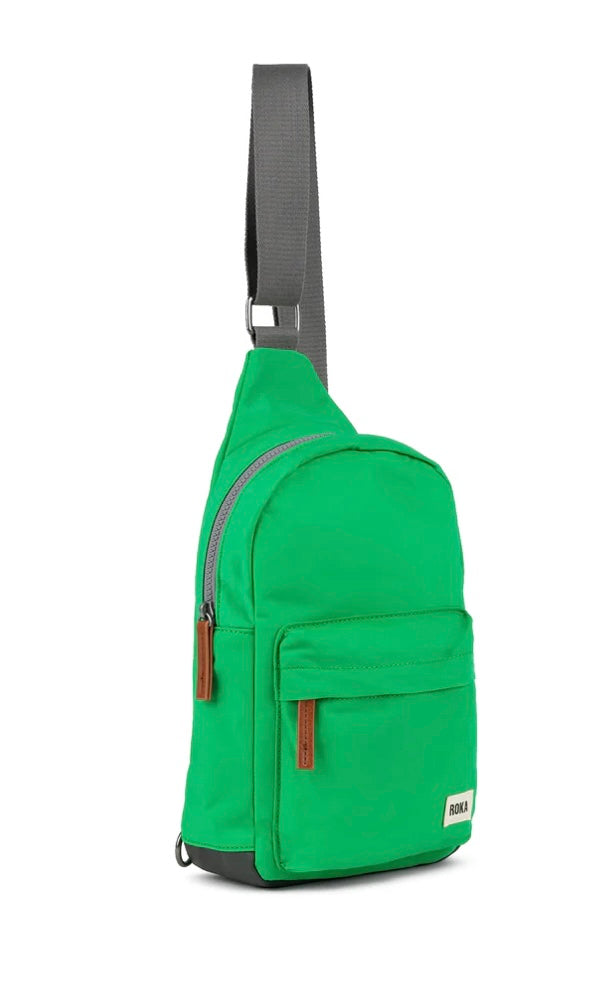 GREEN APPLE WILLESDEN LARGE RECYCLED NYLON SLING BAG