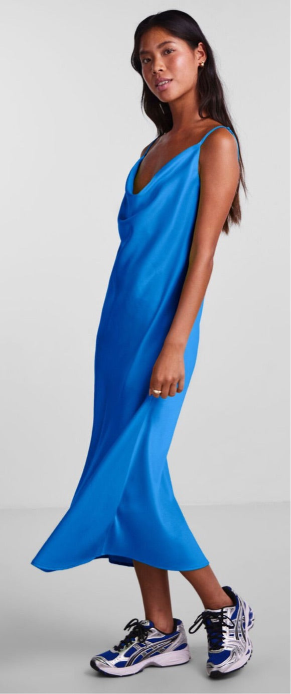 ODDA PRINCESS BLUE MIDI STRAP DRESS